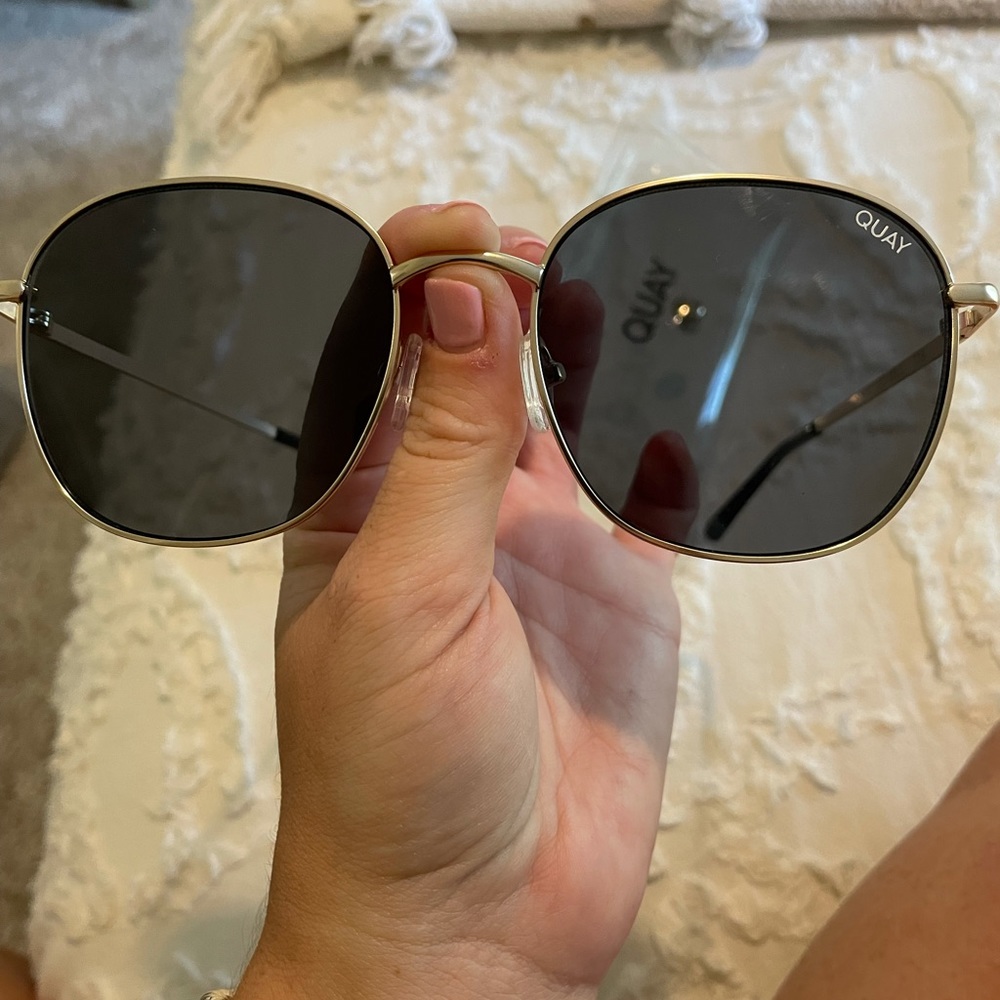 Quay Jezabell Sunglasses